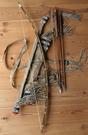 bow and arrows Old Bow And Arrow, Handmade Bow And Arrow, Primitive Arrows, Primitive Archery, Owl Feathers, Arrow Bow, Traditional Bow, Archery Bows, Archery Bow