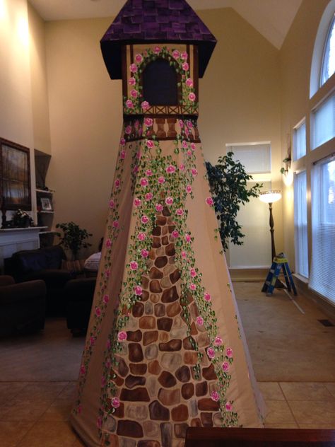 Rapunzels tower, painted material, cardboard on a wooded teepee like frame. Homecoming Dance Decorations, Tangled Bedroom, Tangled Castle, Rapunzel Castle, Rapunzel Tower, Deco Disney, Tangled Birthday Party, Rapunzel Birthday Party, Tangled Birthday