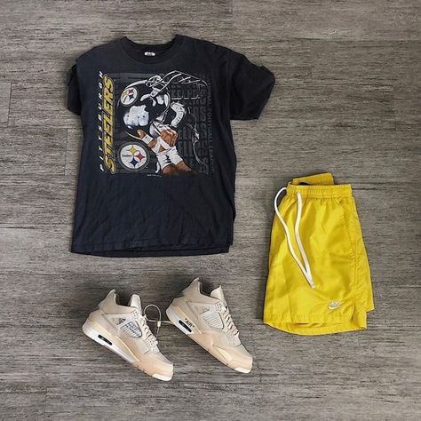 VINTAGE OUTFIT GRIDS on Instagram: “Vintage Flatlay of the Day by @ayoanh  ⁣⁣⁣  ⁣⁣⁣  ⁣▪️Vintage #PittsburghSteelers tee  ▪️#Nike shorts  ▪️#OffWhite #Jordaniv  ⁣⁣⁣⁣⁣  ⁣⁣⁣⁣ …” Crazy Fits, Vintage Flatlay, Outfit Grid Men, Streetwear Summer Outfits, Air Jordan Outfit, Tuff Fits, Random Outfits, Drippy Outfit, Best Online Clothing Stores