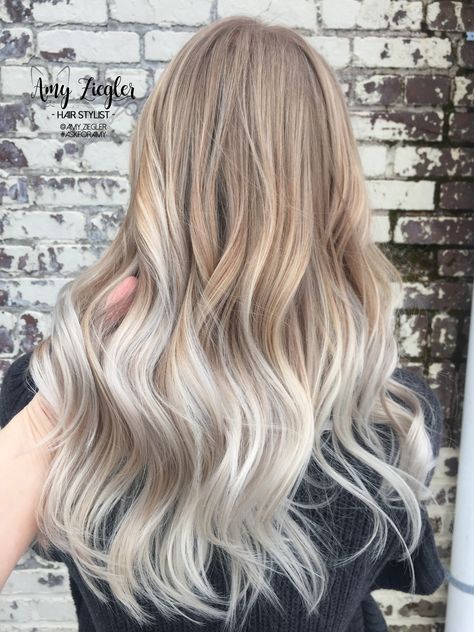 Platinum Blonde Ends, Icy Blonde Color Melt, Melted Platinum Blonde, Platinum Roots Dark Ends, Reverse Balayage Platinum Blonde, Brunette Balayage Hair Medium, Balayage Hair Honey, Natural Blonde Color, Alt Platinum Blonde Hair