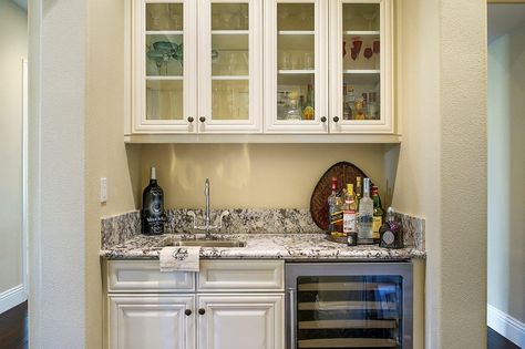 Traditional Bar with High ceiling, Built-in bookshelf, Hardwood floors Florida Barndominium, Vaulted Ceiling Kitchen, Traditional Bar, Butler’s Pantry, Pantry Wall, Ocala Florida, Newport Coast, Victorian Kitchen, Butlers Pantry