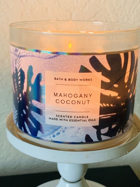 Bath & Body Works Mahogany Coconut Candle Review – Lynette Bledsoe Mahogany Coconut, Ogx Hair Products, Coconut Bath, Candle Obsession, Bath & Body Works, Coconut Candle, Bath Body Works Candles, Spring Candles, Bath And Body Work