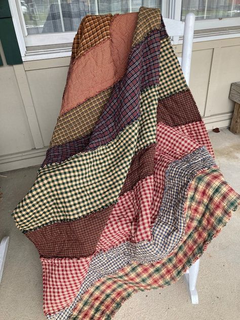 Primitive Rag Strip Quilt - Etsy Quilts For Men Patterns Simple, Home Made Quilts, Homespun Quilts, Quilting Blanket, Strip Rag Quilts, Rag Quilt Patterns, Rustic Quilts, Strip Quilt, Farmhouse Quilts