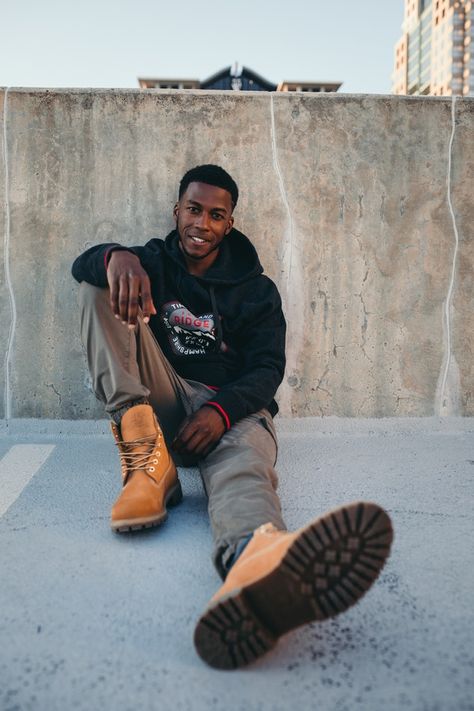 man sitting on floor Pose Mannequin, Sitting Pose Reference, Male Portrait Poses, Men Fashion Photoshoot, Male Pose Reference, Mens Photoshoot Poses, Male Models Poses, Portrait Photography Men, Men Photoshoot