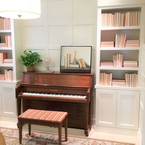 Piano Book Organization, Piano Room With Bookshelves, Bookshelves Around Piano, Built In Bookshelves Around Piano, Piano And Bookshelves, Piano With Bookshelves, Piano Storage, Piano Area, Piano Room Design