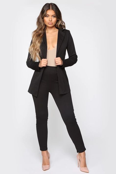 4d6e4749289c4ec58c0063a90deb3964desc39960857ri Business Professional Outfits, High Waisted Dress Pants, Morning Meeting, Blazer Set, Work Outfits Women, Professional Outfits, Business Attire, Business Casual Outfits, Work Attire