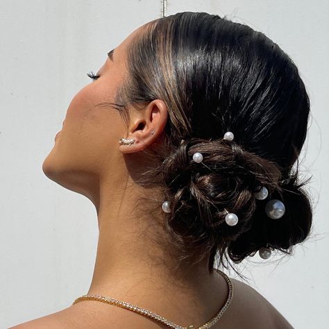 pearls, hairstyle, low space buns, peal bobbypins, sleek hairstyle, summer hairstyle Pearl Hairstyles, Pearls Hairstyle, Hairstyles Space Buns, Low Space Buns, Maria Bethany, Sleek Hairstyle, Space Buns, Hairstyle Gallery, Sleek Hairstyles