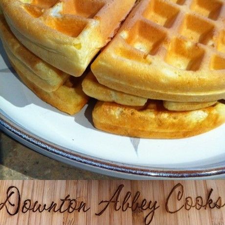 The Best #Downton-Worthy #Low-Fat #Waffles Low Fat Waffle Recipe, Weight Watchers Waffle Recipe, Brunch Meals, Low Fat Diet Plan, Low Fat Desserts, Dessert Waffles, Healthy Waffles, Hot Rocks, Smart Points Recipes