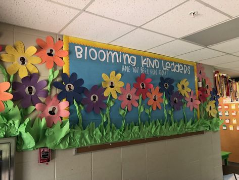 bulletin board ideas flowers leader in me Bloom Where You Are Planted Bulletin Board, Growing Leaders Bulletin Board, Blooming Bulletin Board Ideas, Leader In Me Bulletin Board, Leadership Bulletin Boards, Garden Bulletin Boards, Huddle Board, Flower Bulletin Boards, Bloom Theme