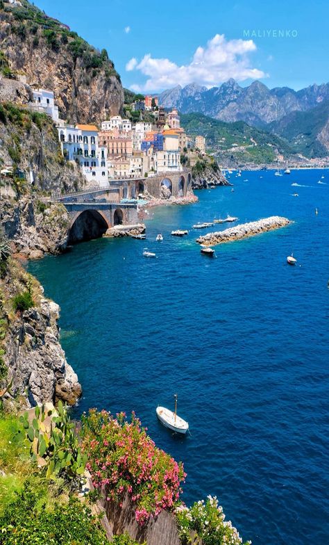 Italian Coast Aesthetic, Nice Italy, Almafi Coast Italy, Italy Coast, Abruzzo Italy, Italy Beaches, Amalfi Italy, Genoa Italy, Between Two Worlds