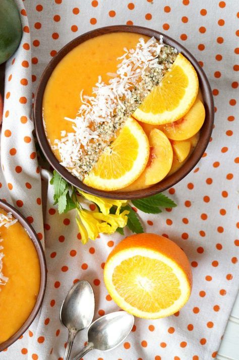 orange sunrise smoothie bowls | The Baking Fairy Sunrise Smoothie, Orange Sunrise, Breakfast Smoothie Bowl, Raspberry Smoothie, Healthy Breakfast Smoothies, Makanan Diet, Smoothie Bowl Recipe, Healthy Food Delivery, Smoothie Bowls