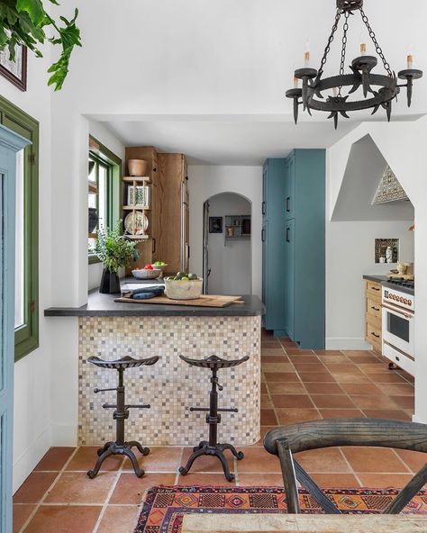 Spanish Revival Home Office, Spanish Revival Home Kitchen, Small Spanish Kitchen Ideas, Mission Revival Interior, Spanish Cottage Bedroom, 1930s Spanish Revival, Spanish Style Apartment Interior Design, Spanish Cottage Kitchen, Small Spanish Bathroom