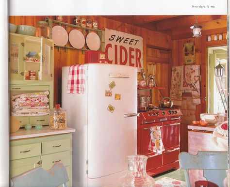 vintage kitchen. #cottage Vintage Cabin Decor, Retro Kitchens, Kitschy Kitchen, Vintage Cabin, Cottage Kitchens, Best Kitchen Designs, Cozy Kitchen, Red Kitchen, Vintage Kitchen Decor