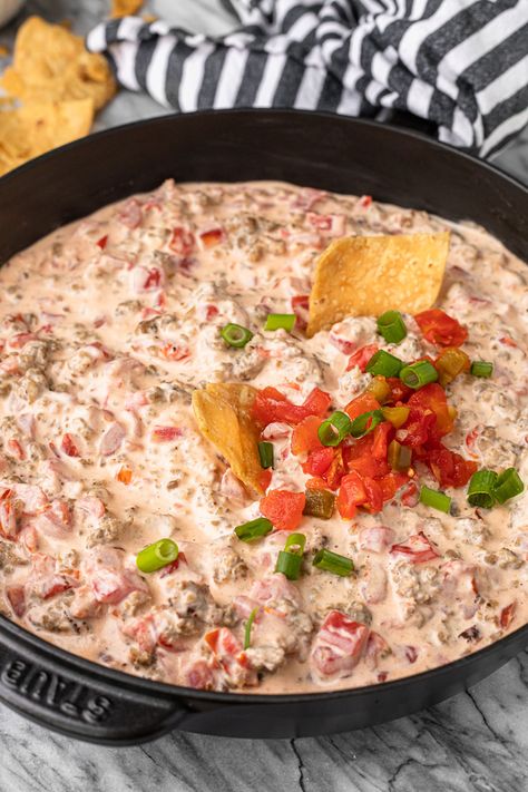 Sausage Cheese Dip Crockpot, Crockpot Sausage Dip, Cheese Dip Crockpot, Easy Crockpot Dips, Rotel Sausage Dip, Rotel Dip With Sausage, Sausage Cream Cheese Dip, Food Easy Dinner, Sausage Dip Recipe