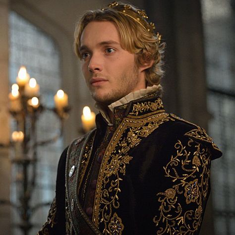 Reign: Toby Regbo’s Heartfelt Message About Francis Might Make You Cry For Real Reign Mary And Francis, Reign Tv Show, Marie Stuart, Reign Mary, Toby Regbo, Reign Fashion, Mary Stuart, Mary Queen Of Scots, Caroline Forbes