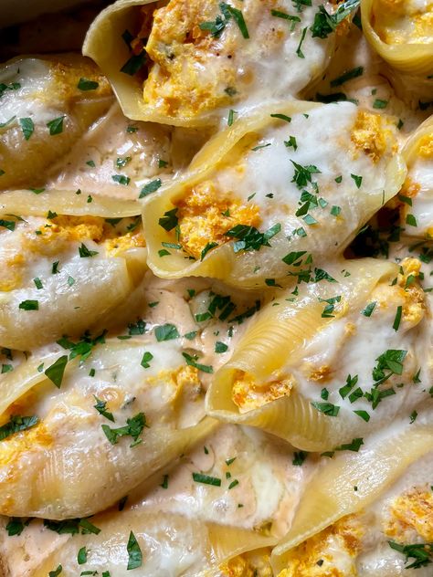 Butternut and Ricotta Stuffed Shells » Djalali Cooks Vegetarian Alfredo, Ricotta Stuffed Shells, Stuffed Shells Ricotta, Stuffed Shells Recipe, Pasta Dinner Recipes, Stuffed Pasta Shells, Red Sauce, Roasted Butternut, Alfredo Sauce