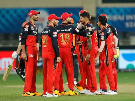 Rcb Team, Ipl Wallpaper, Ipl Cricket, Ipl 2022, King Kohli, Virat Kohli Wallpapers, Broken Screen Wallpaper, Ab De Villiers, Royal Challengers Bangalore