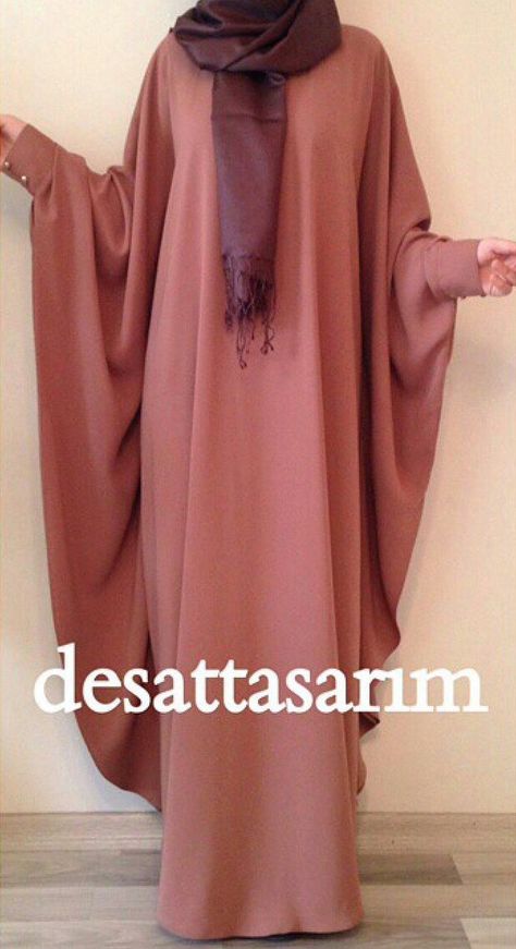 Simple Abaya Designs, Simple Abaya, Cloak Dress, Abaya Fashion Dubai, Abaya Design, Hijab Designs, Abaya Style, Bohemian Mode, Muslimah Dress