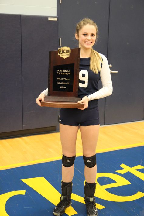 NJCAA DIII first team All-American Hannah Grahn with the National Championship trophy. Grahn was also a part of the NJCAA DIII National Tournament Team. Volleyball Trophy, Volleyball Championship, Volleyball Clubs, Year Goals, Women's Volleyball, High School Sports, Board Inspiration, Vision Board Inspiration, Women Volleyball