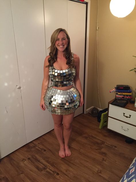 Disco ball costume - the ball is made with plaster wrap around a hippitty hop! Disco Ball Clothes, Mirrorball Halloween Costume, Mirror Ball Costume, Mirror Ball Outfit, Mirrorball Costume, Disco Ball Halloween Costume, Disco Ball Outfit, Disco Ball Costume, Carnaval Inspo