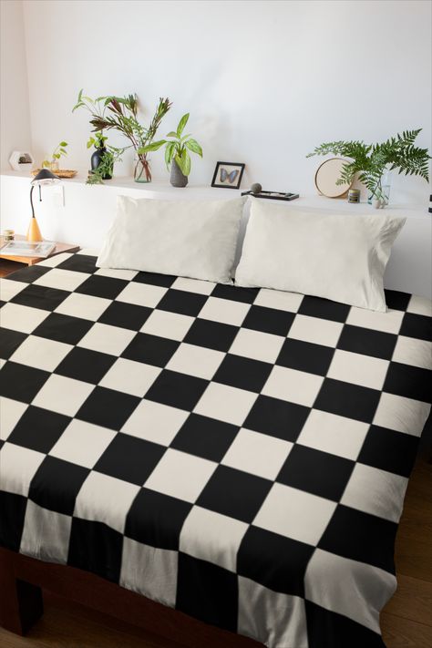 Black And White Bedroom, Aesthetic Bedroom Decor, White Bedroom, Aesthetic Bedroom, Bed Covers, Duvet Cover, Bedroom Ideas, Duvet Covers, Duvet