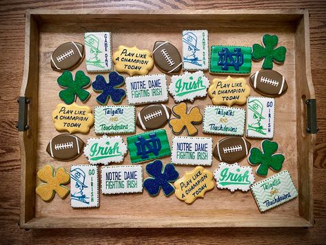 Notre Dame Birthday Party, Notre Dame Tailgate, Irish Cookies, Grad Party Decorations, University Graduation, Graduation Cookies, Notre Dame University, Grad Party, Grad Parties