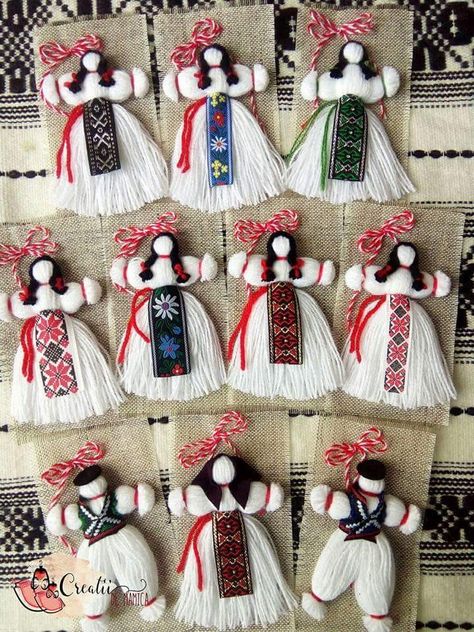 Martenitsi Ideas, Martenitsa Ideas, Martisoare Handmade Ideas, Dolls Handmade Diy, Driftwood Art Diy, Handmade Stuffed Toys, Ornaments Homemade, Fabric Christmas Ornaments Diy, Yarn Dolls