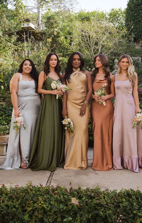 How to Nail the Mismatched Bridesmaid Dresses Look Party Color Ideas, Bridesmaid Dresses Different Colors, Bridesmaid Dress Color Schemes, Bridesmaid Color Scheme, Bridal Party Color Schemes, Matching Bridesmaids Dresses, Mix Match Bridesmaids, Spring Bridesmaid Dresses, Wedding Parties Colors