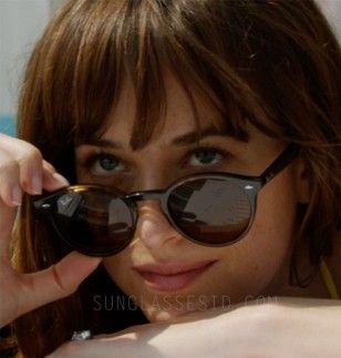 Dakota Johnson wears Ray-Ban RB2180 sunglasses in the 2018 movie Fifty Shades Freed. Ray Ban Sunglasses Women, Celebrity Sunglasses, Dakota Mayi Johnson, Dakota Johnson Style, Fifty Shades Movie, Anastasia Steele, Don Johnson, Fifty Shades Freed, Iranian Women Fashion