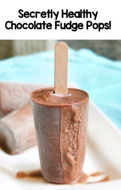 Fudge Popsicle Recipe, Fudgesicle Recipe, Fudge Popsicles, Healthy Chocolate Fudge, Ella Vegan, David Bromstad, Healthy Popsicle Recipes, Chocolate Popsicles, Fudge Pops