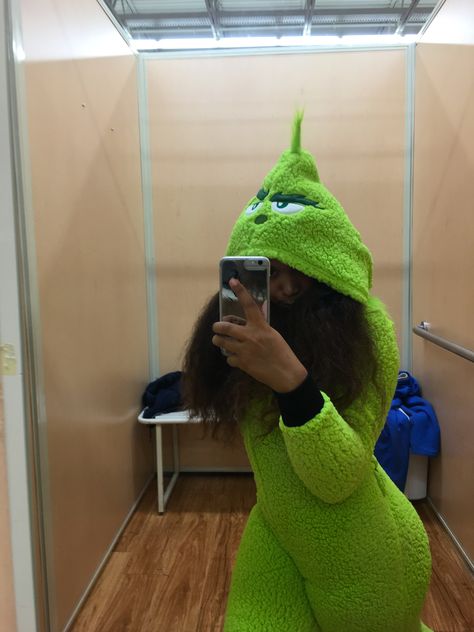 Grinch Onesie, Blocksburg Outfit Codes￼, Instagram Baddie, Outfit Codes, Christmas Pjs, Modeling Tips, Long Curly Hair, Baddie Outfits, Christmas Outfit