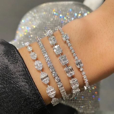 Silver Bracelet For Women, Gold Bracelets Stacked, Diamond Bracelet Design, Bracelet Size Chart, Bracelet Tennis, Expensive Jewelry Luxury, Bracelet Diamond, Silver Bracelets For Women, Luxe Jewelry