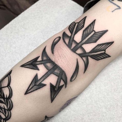 3 Triangle Tattoo, 3 Arrow Tattoo, Arrows Tattoo, Triangle Tattoo Meaning, Meaning Of Arrow Tattoo, Tattoo Arrow, Fierce Tattoo, Small Arrow Tattoos, Arrow Tattoo Design