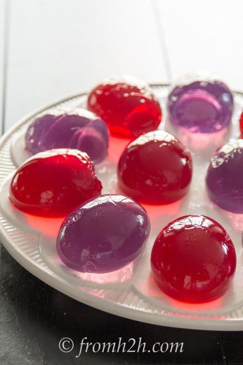 Jello Egg Mold, Diy Jello, Jello Easter Eggs, Jello Eggs, Entertaining Desserts, How To Make Jello, Easter Entertaining, Jello Shot, Easter Snacks