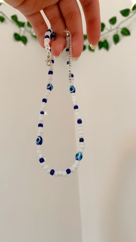 Diy Evil Eye Necklace, Evil Eye Necklace Beaded, Diy Beaded Necklace, Evil Eye Blue, Beaded Evil Eye, Bracelets Ideas, Phone Straps, Beaded Necklace Diy, Diy Wire Jewelry