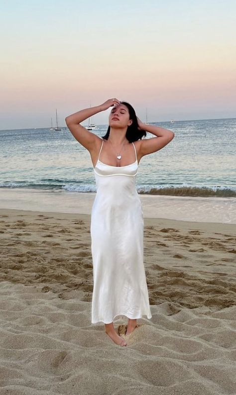 Summer Ball Dresses, Prom Dress Aesthetic, Flowy Silk Dress, Zara White Dress, Summer Prom Dress, White Dress Spring, White Spaghetti, White Spaghetti Strap, Spaghetti Strap Prom Dress