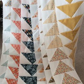 {Sisters and Quilters}: Flying Geese Quilt Tutorial with Layer Cake Geese Quilt, Layer Cake Quilt Patterns, Quilt Layers, Spring House, Flying Geese Quilt, Layer Cake Quilts, Nancy Zieman, Quilt Modernen, Crafting Inspiration