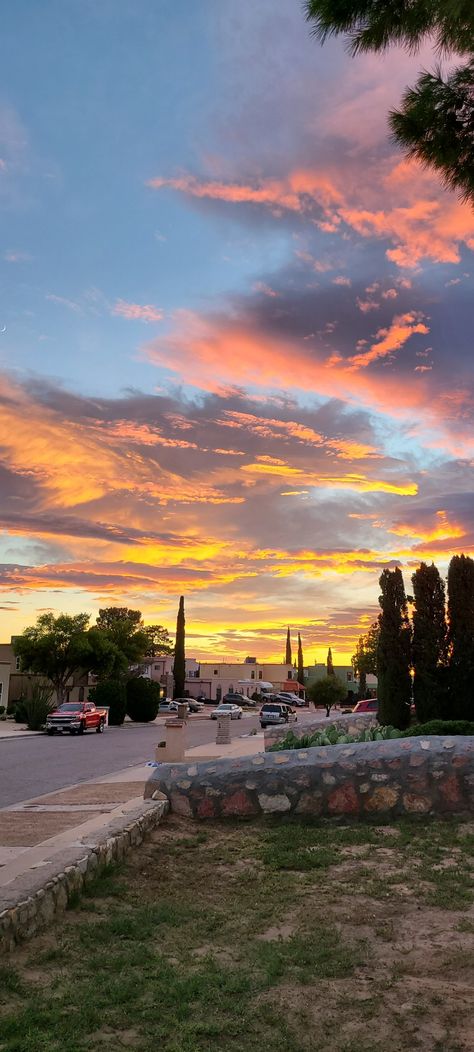 El Paso Texas Aesthetic, Fotos Aesthetic, Sun Rise, Temporary Art, All I Ever Wanted, Sunset Pictures, Beautiful Sky, Sky Aesthetic, Beautiful Scenery