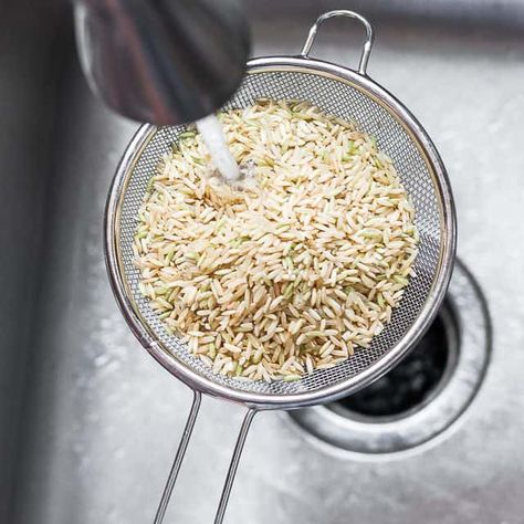 How to Cook Brown Rice {Step-by-Step Tutorial} - FeelGoodFoodie How To Cook Brown Rice, Cook Brown Rice, Perfect Brown Rice, Brown Rice Cooking, Vegetable Steamer, Perfect Rice, Cheese Making, Easy Healthy Meal Prep, Fluffy Texture