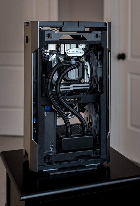 Diy Pc Case, Custom Computer Case, Diy Pc, Build A Pc, Gaming Pc Build, Computer Set, Computer Build, Pc Gaming Setup, Custom Computer