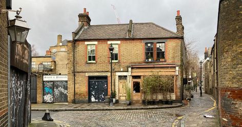 London Walking Tours, Photography Degree, Victorian Street, 19th Century London, London Docklands, East End London, Columbia Road, Victorian London, Bethnal Green