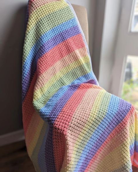 🌈😍 Finished and in my Etsy store 😍🌈 . My latest large blanket is finished and is now waiting for it's new home, it's so beautiful and thick perfect for those chillier nights 😍 and those gorgeous pastel rainbow colours 👌😍 head over to the link in my bio to see this blanket and all my others 😍 . Want to make your own? You can find all the information on my previous posts 😍🌈 . . . #ilovecrochet #rainbowdecor #handmadeblanket #homedecor #homedecorgifts #giftsforher #rainbowgifts #homedecoration #... Retro Granny Square, Granny Square Blanket Crochet, Crochet Blanket Vintage, Crochet Blanket Throw, Rainbow Home Decor, Large Blanket, Christmas Gift For Him, Vintage Throws, Crochet Throw Blanket