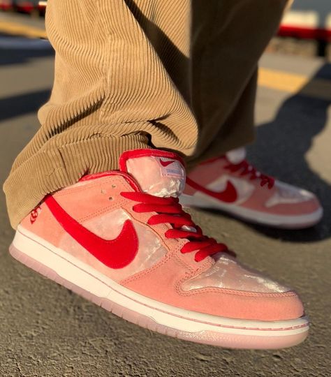 Nike SB Dunk Low StrangeLove,Nike SB Dunk Outfit Women.WhatsApp: +1-562-452-0141 Strangelove Dunk Outfit, Strange Love Dunks Outfit, Sb Dunk Outfit, Brown Joggers Outfit, Strange Love Dunks, Nike Sb Dunk Outfit, Nike Sb Dunk Low Strangelove, Dunk Outfit, Gray Nike Shoes