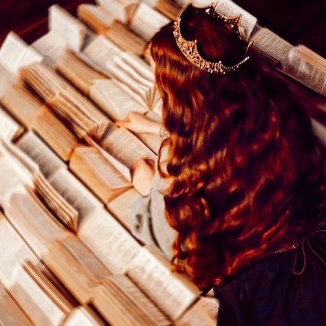 Red Hair Queen, Red Hair Princess, Red Hair Brides, Ballroom Aesthetic, Wine Hair, Queen Aesthetic, Royalty Aesthetic, Royal Aesthetic, Fairytale Photography