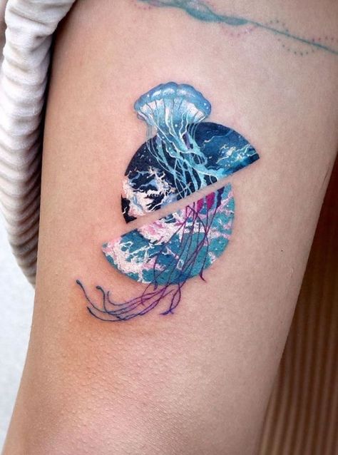 Hai Tattoo, Jellyfish Tattoo, Ocean Tattoos, Tattoos Geometric, Tatuaje A Color, Hand Tattoo, Creative Tattoos, Mini Tattoos, Pretty Tattoos