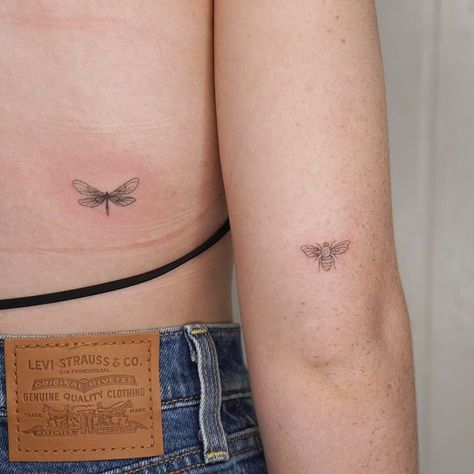 Bee Tattoo On Back, Dragonfly And Bee Tattoo, Dainty Bee Tattoo, Sb Tattoo, Small House Tattoo, Tattoo Bee, Bali Studio, Honey Tattoo, Pet Portrait Tattoos