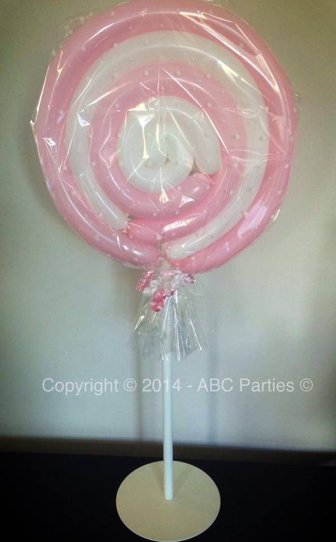 Balloon model Lollipop Display! Tule Balloons, Lollipop Lane Decorations, Diy Large Lollipop, Large Lollipop Decorations, Lollipop Decor, How To Make Candy Props Giant Lollipops, Lollipop Display, Popcorn Theme, Christmas Parade Floats