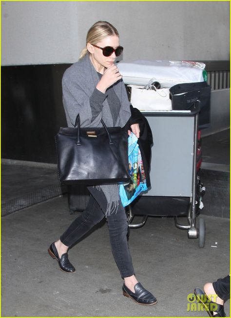 Ashley Olsen Style, Ashley Mary Kate Olsen, Olsen Twins Style, Kate Olsen, Mary Kate Ashley, Olsen Twins, Emotional Baggage, Mary Kate Olsen, Ashley Olsen