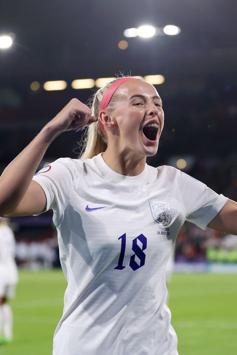 #tbt to the England Women's football team winning the Euro 2022 at the end of last month. We could not be more proud of the @lionesses, as you say, this is only the beginning! ⚽️⁠ ⁠ #motive8 #gymdesigners #gymconsulting #sports #health #fitness #football #england #womensfootball #euro2022 Lionesses Football, Chloe Kelly, Football England, England Ladies Football, Fitness Content, Womens Football Shirts, England Players, Football Icon, Comfort People