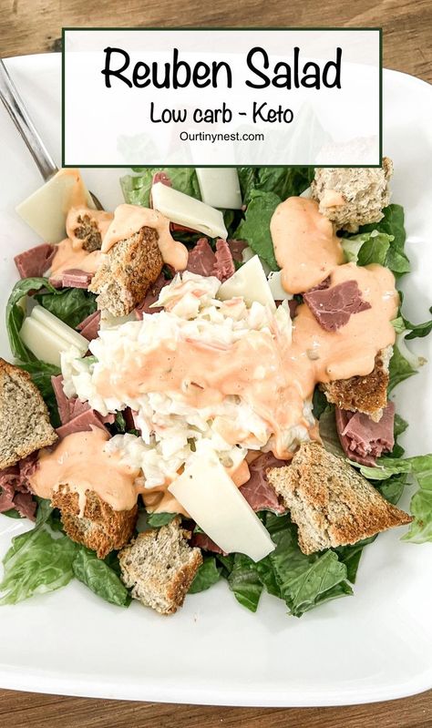 low carb keto healthy reuben salad Reuben Salad, Homemade Irish Cream, Low Carb Side Dishes, Homemade Pancakes, Rye Bread, Best Food Ever, The Pub, Light Dinner, Corned Beef